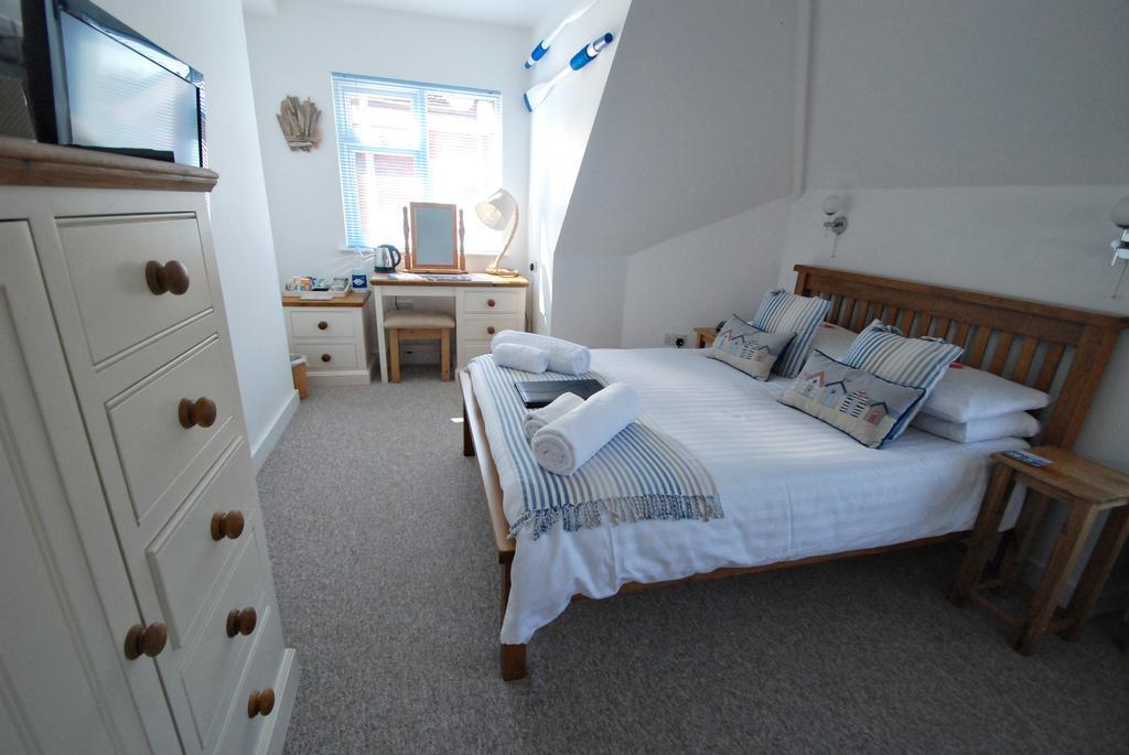 Southern Breeze Lodge - Adults Only Bournemouth Room photo