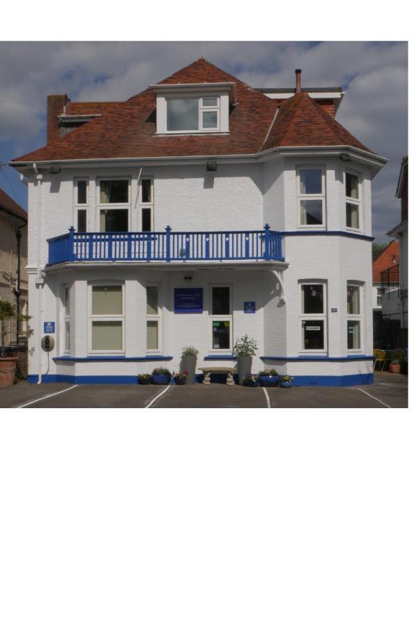 Southern Breeze Lodge - Adults Only Bournemouth Exterior photo