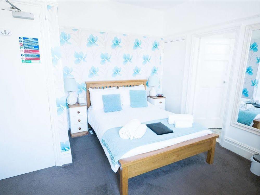 Southern Breeze Lodge - Adults Only Bournemouth Exterior photo